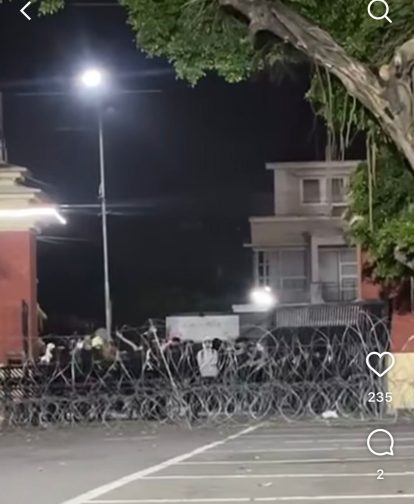 Situasi pengamanan di Mapolda DIY Selasa, 24 Februari 2026.